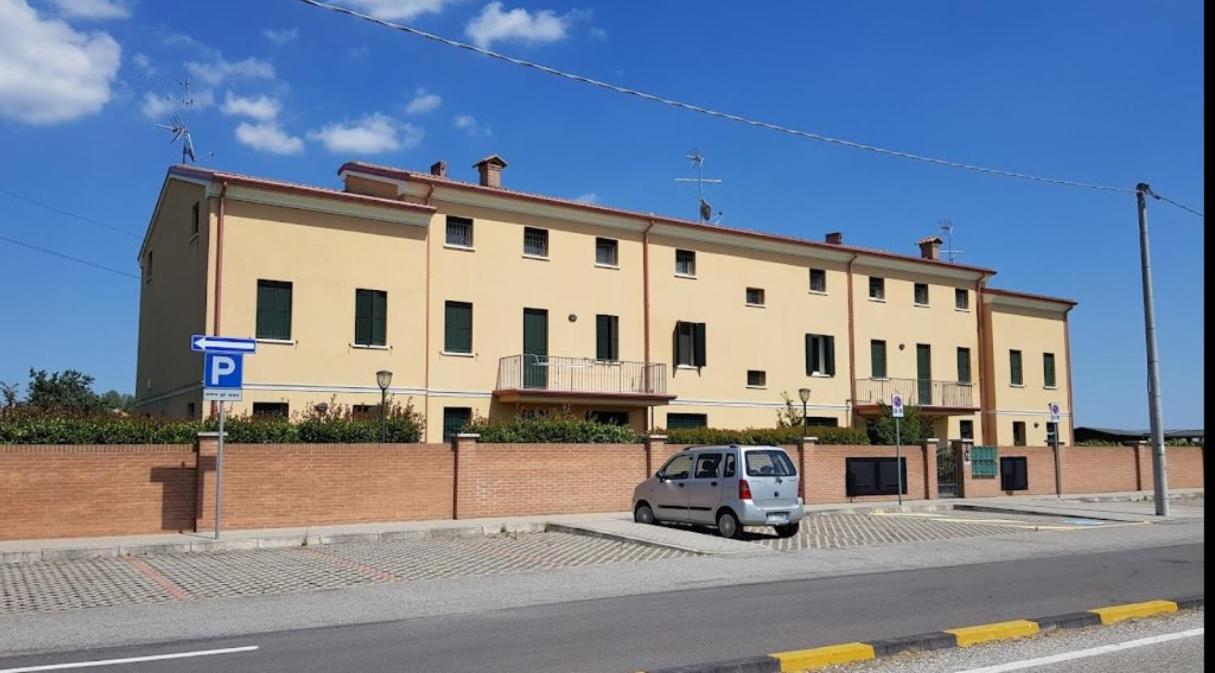 Parco Urbano Apartment Ferrara Luaran gambar